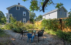 9 Orchard St, Northampton, MA 01060