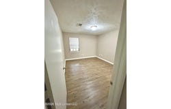 2077 Cooperwell Dr Units A&b, Jackson, MS 39204