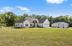 110 J B Ln, El Paso, AR 72045