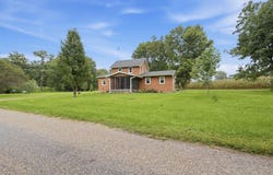1205 S Browns Mill Road, FREEPORT, IL 61032