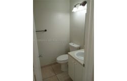 105 Hidden Ct Rd, Hollywood, FL 33023