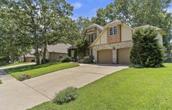 3786 E Kingsbury Street, Springfield, MO 65809