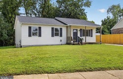 5 DORSEY Lane, BEAR, DE 19701