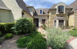 3 Oak Bridge Ln, Enid, OK 73703