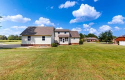 2131 Southwest Drive, Murray, KY 42071