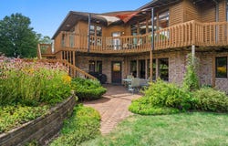 212 Deere Road, Hubbard, IA 50122