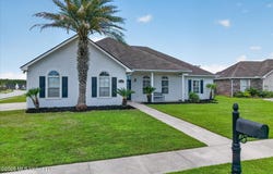 2109 Eva Avenue, Ocean Springs, MS 39564