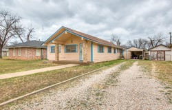308 Sharp Avenue, Ballinger, TX 76821
