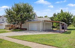 380 N 3rd Street, IA 50154
