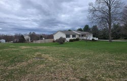 5 Meadows Ct, Staatsburg, NY 12580