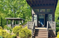 181 Drifting Brook Lane, Flat Rock, NC 28731