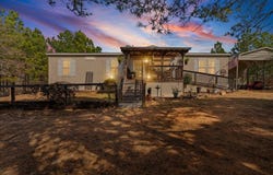 198 Pine Shadows Ln, Bastrop, TX 78602