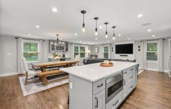 21 Arrowhead Rd, Topsfield, MA 01983