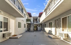 6643 De Longpre, Los Angeles, CA 90028