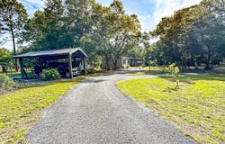 129 Franklin St, Carrabelle, FL 32322