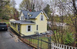 122 Sanborn St, Fitchburg, MA 01420