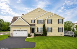 2004 PLEASANT VALLEY Drive, LANSDALE, PA 19446