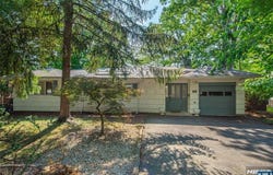 77 E Lake Drive, Wayne, NJ 07470