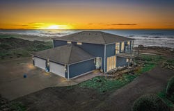 680 Coolidge Lane, Yachats, OR 97498
