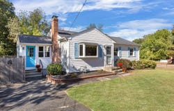 590 Pond St, Franklin, MA 02038