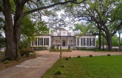 307 OAK Street, Natchez, MS 39120