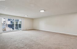 960 Shorepoint Ct, Alameda, CA 94501