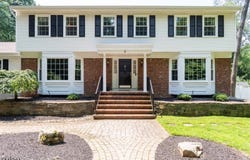 2 Hemlock Ln, Roxbury Twp., NJ 07836-9142