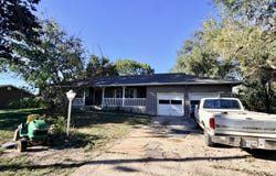 237 W School Street, Everton, MO 65646