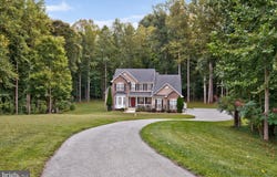 8100 HOLLOW TREE LN, UPPER MARLBORO, MD 20772