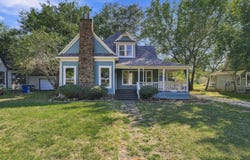512 E Main Street, Whitesboro, TX 76273