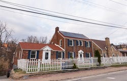 230 Maytide St, Carrick, PA 15227