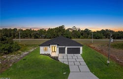 8005 Sunrise Circle, Labelle, FL 33935