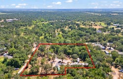 215 Sayers Dr, Bastrop, TX 78602