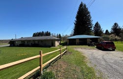 1331 W Pitt Street, Jennerstown, PA 15547
