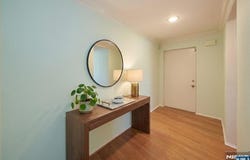107 Indian Hollow Court, Mahwah, NJ 07430