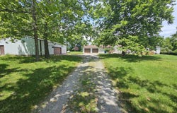 14230 E Windsong Road, Mt Vernon, IL 62864