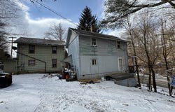 26 2nd Ave, Franklin, PA 16323