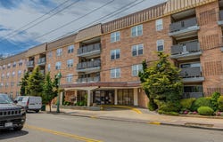 360 Central Avenue, Lawrence, NY 11559