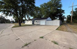 1103 E 7St, Grand Island, NE 68801
