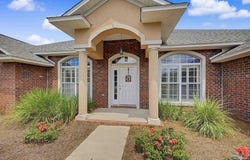 2900 Wallace Lake Rd, Pace, FL 32571