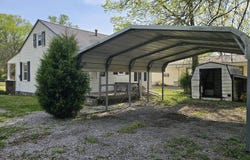 415 E Johnson Street, Fairfield, IL 62837