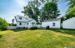 16 Raymond Place, Cromwell, CT 06416