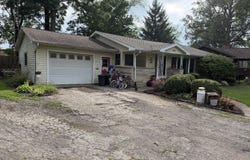 566 Sherwayne Drive, Berne, IN 46711