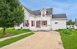 900 Central Avenue, Marion, IA 52302