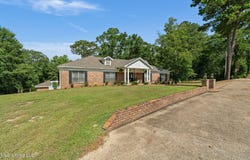 725 Hillcrest Loop, Petal, MS 39465