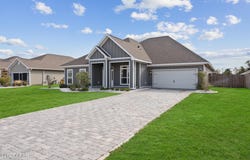 140 Martingale Loop, Lynn Haven, FL 32444