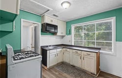 2074 N Gimon Circle, Mobile, AL 36605