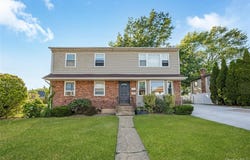 28 Baldwin Street, Farmingdale, NY 11735