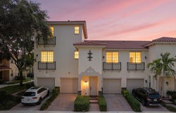 1020 E LONGPORT Circle, Delray Beach, FL 33444