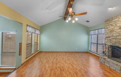 1810 N Woodstone Dr, Kerrville, TX 78028